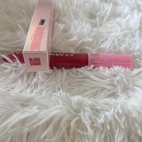 Jeffree Star Supreme Gloss Lip Gloss in Blood Sugar - Picture 2 of 3